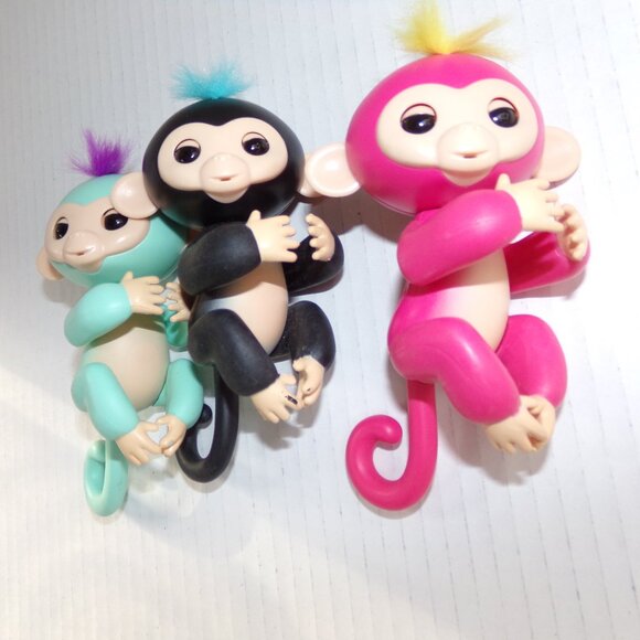 3 Fingerlings Monkeys Interactive Work Pink Black Green - Picture 5 of 13